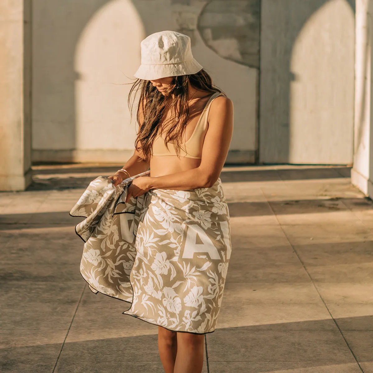 Alohauke Performance Quick-Dry Travel Towel - Taupe