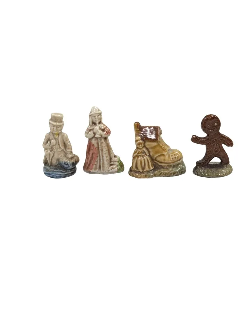 Assorted Figurines (18)