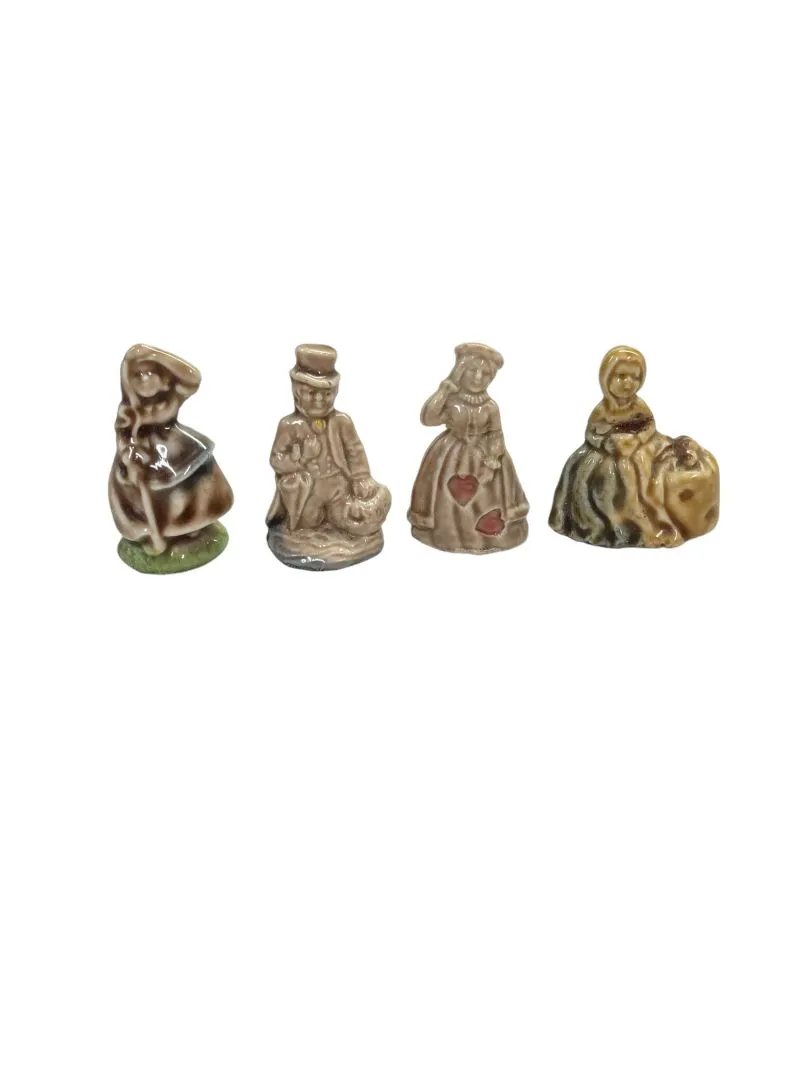 Assorted Figurines (18)