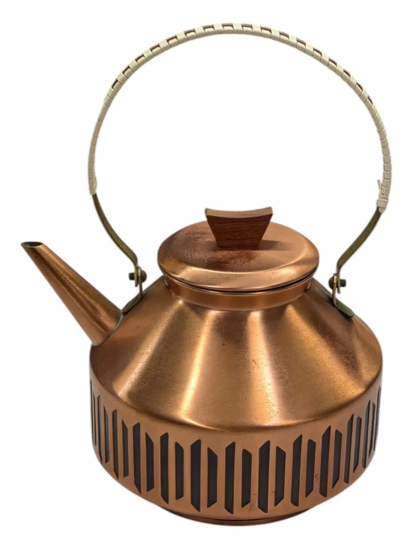 Copper tone kettle with Art Deco detailing