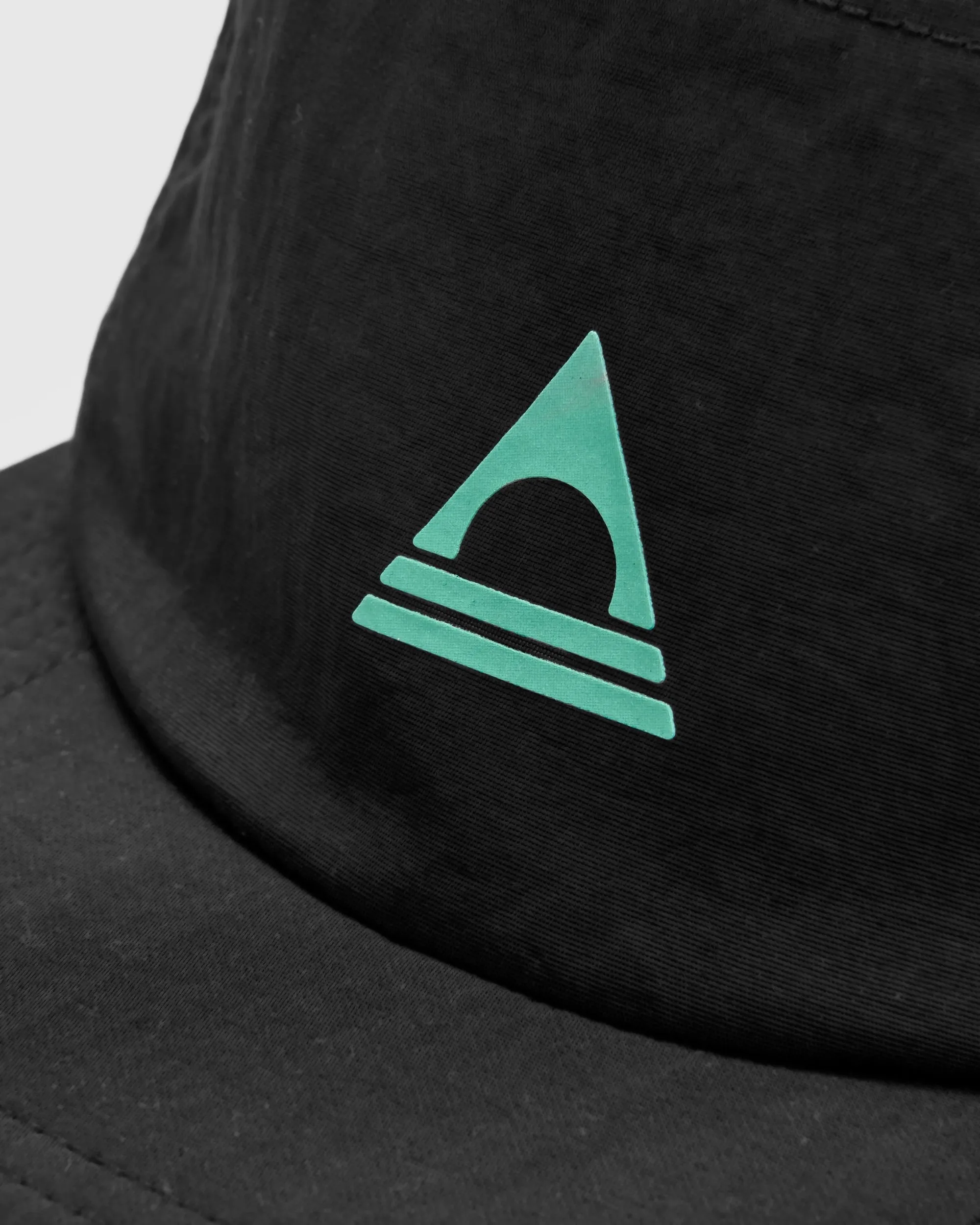 Emerge 5 Panel Trail Cap - Black