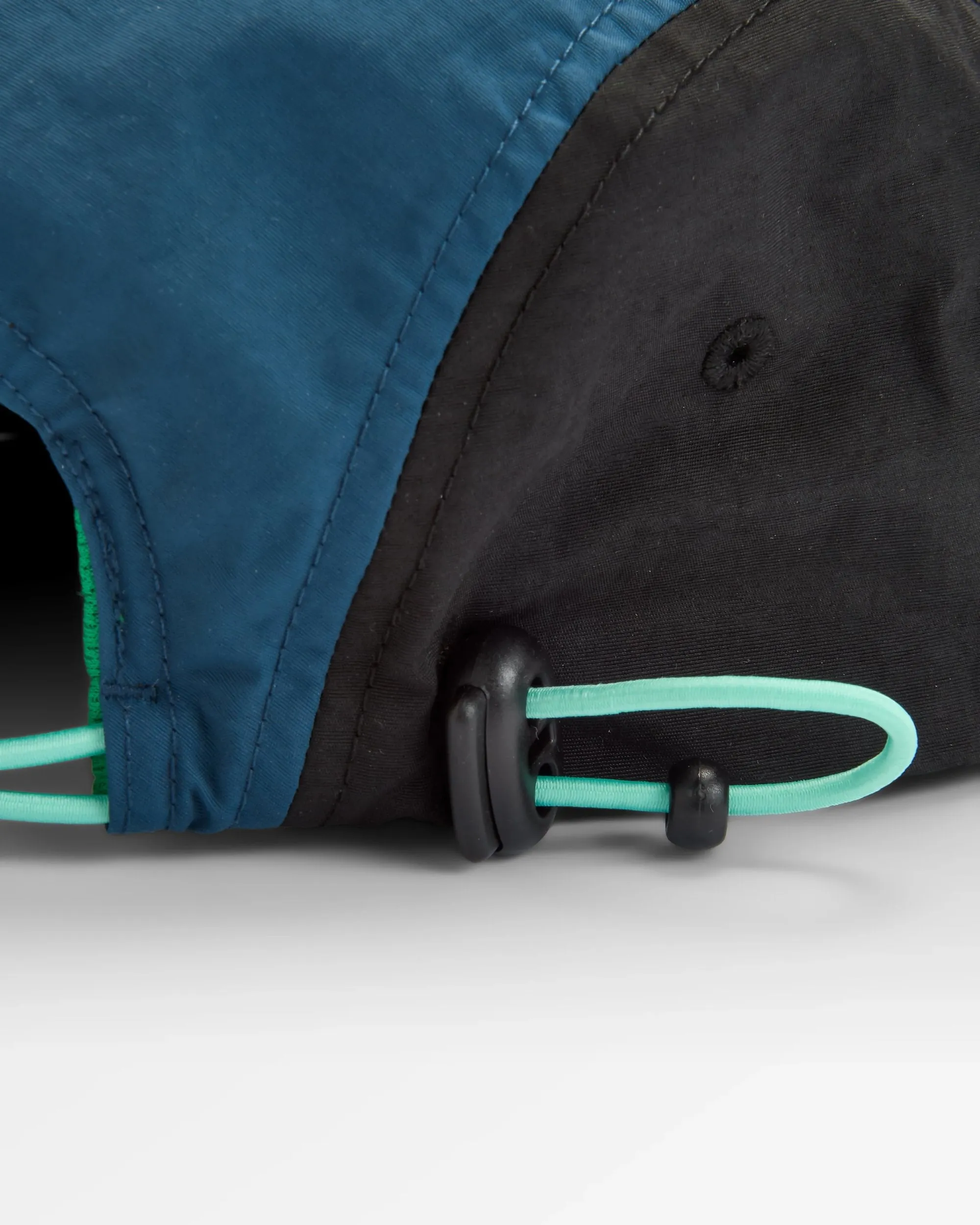 Emerge 5 Panel Trail Cap - Stem Green