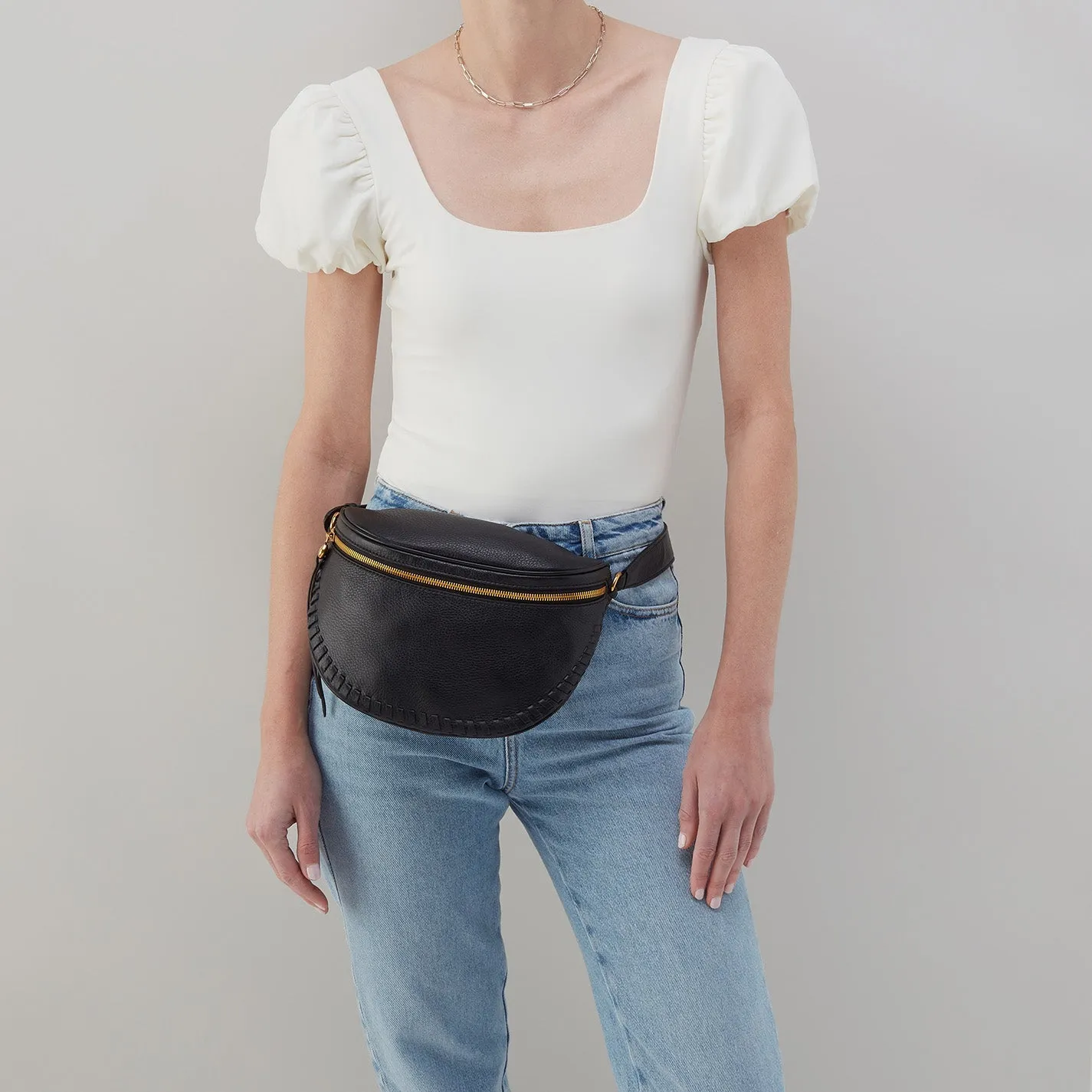 Juno Belt Bag In Pebbled Leather - Black