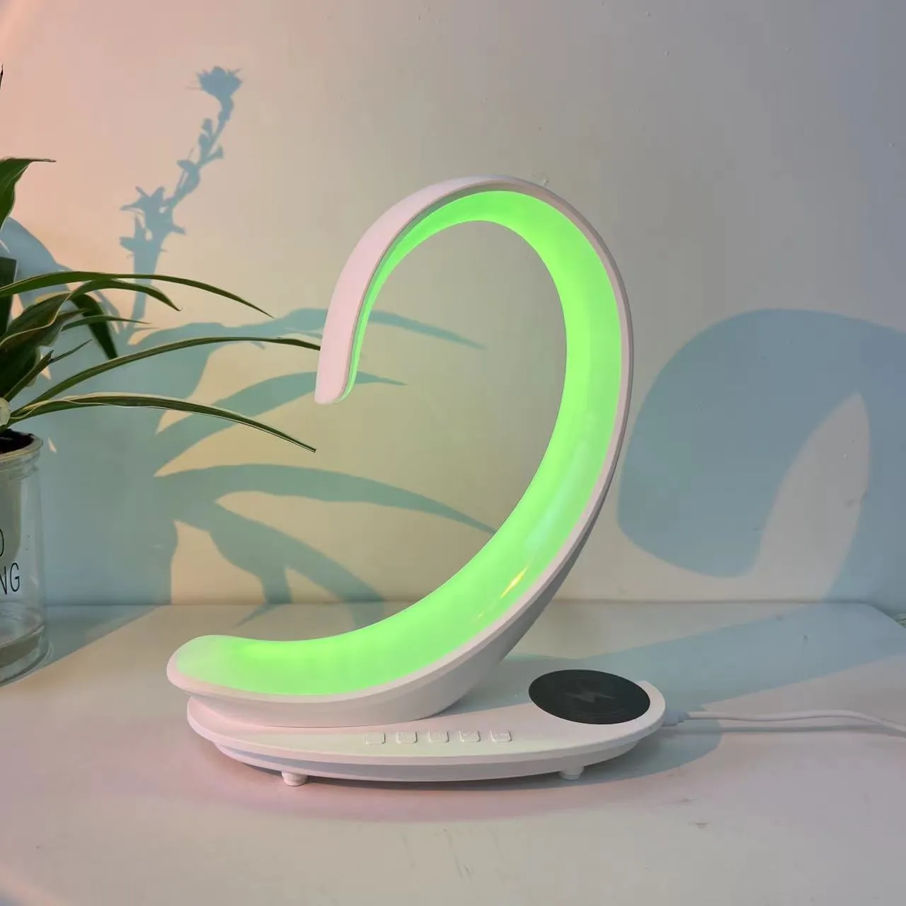 LovelyRLovely Swan Multi-functional Wireless Charger Light