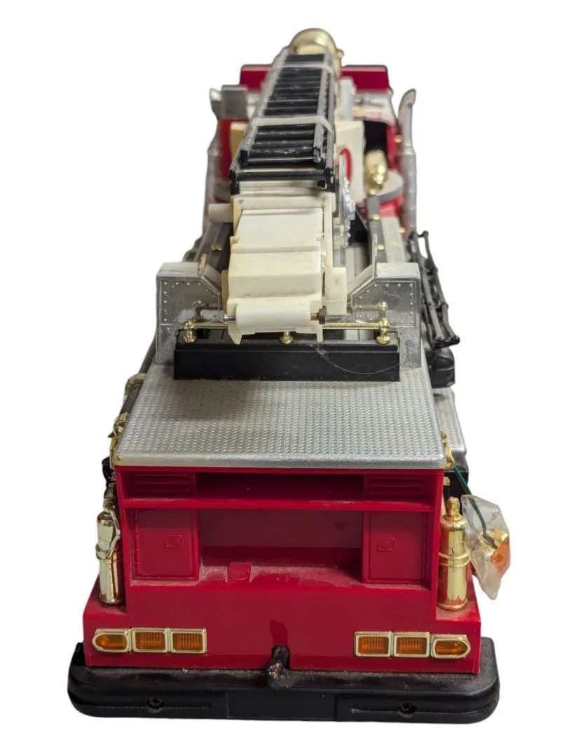 Metro Fire Engine Ladder Truck