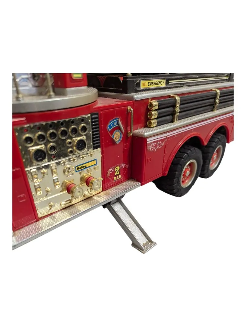 Metro Fire Engine Ladder Truck