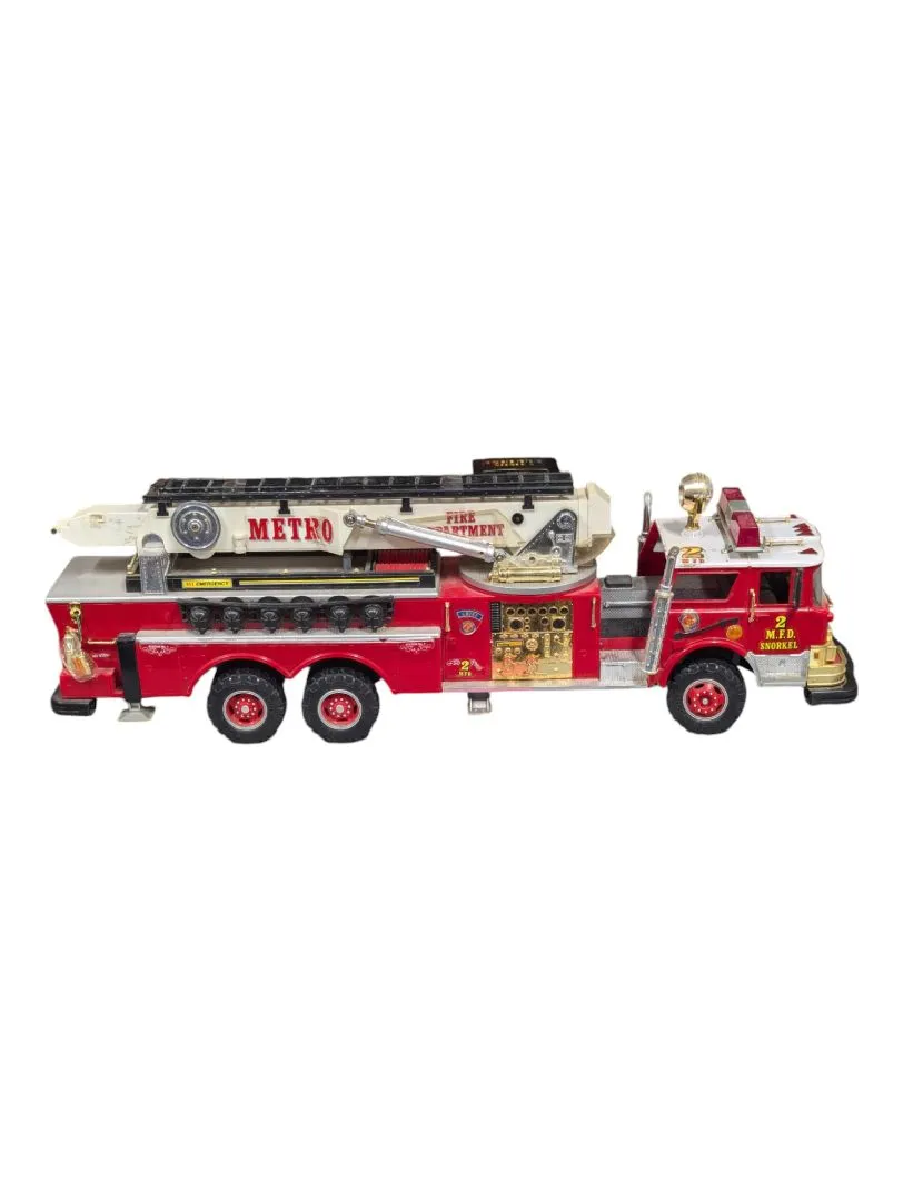 Metro Fire Engine Ladder Truck