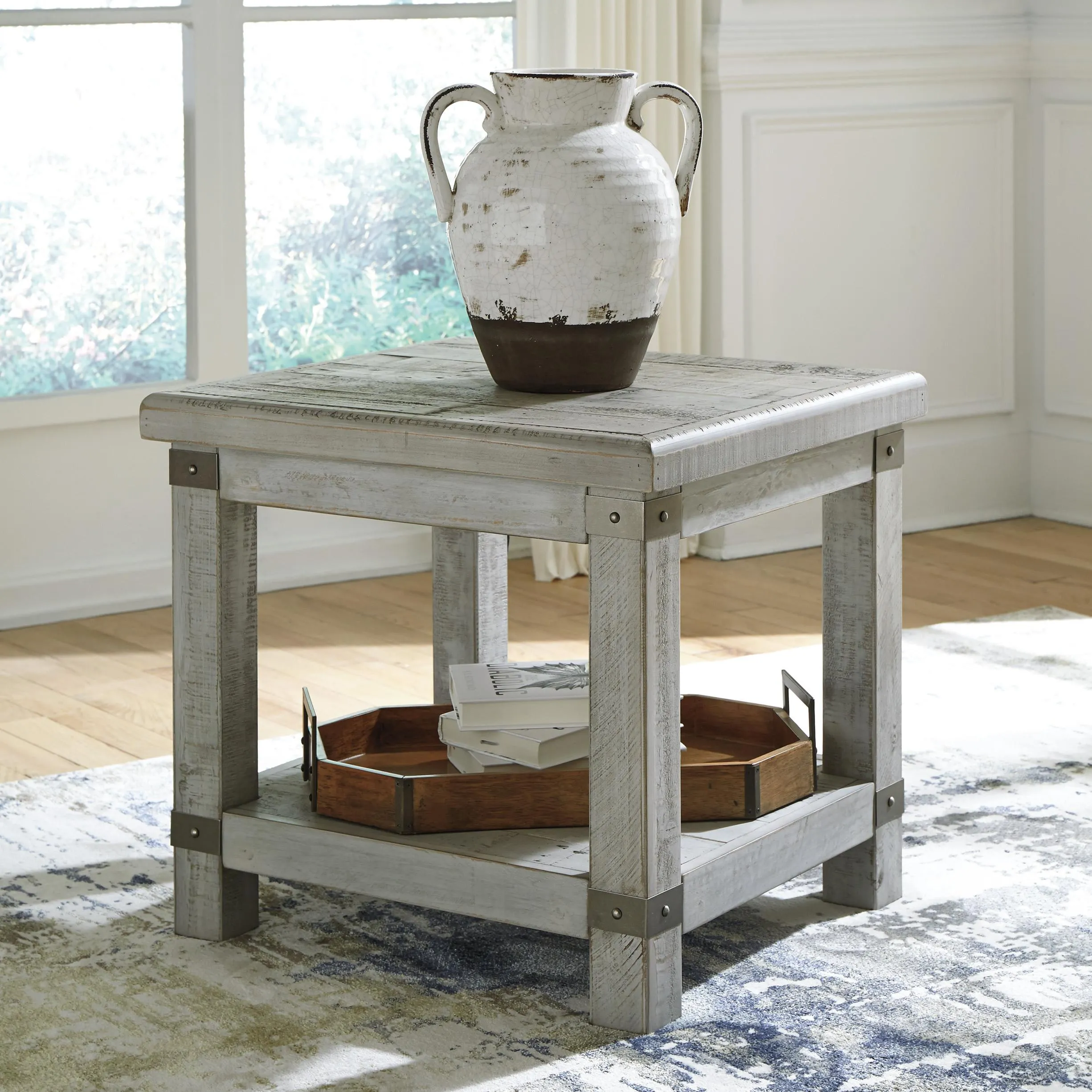 Signature Design by Ashley Carynhurst End Table T757-3